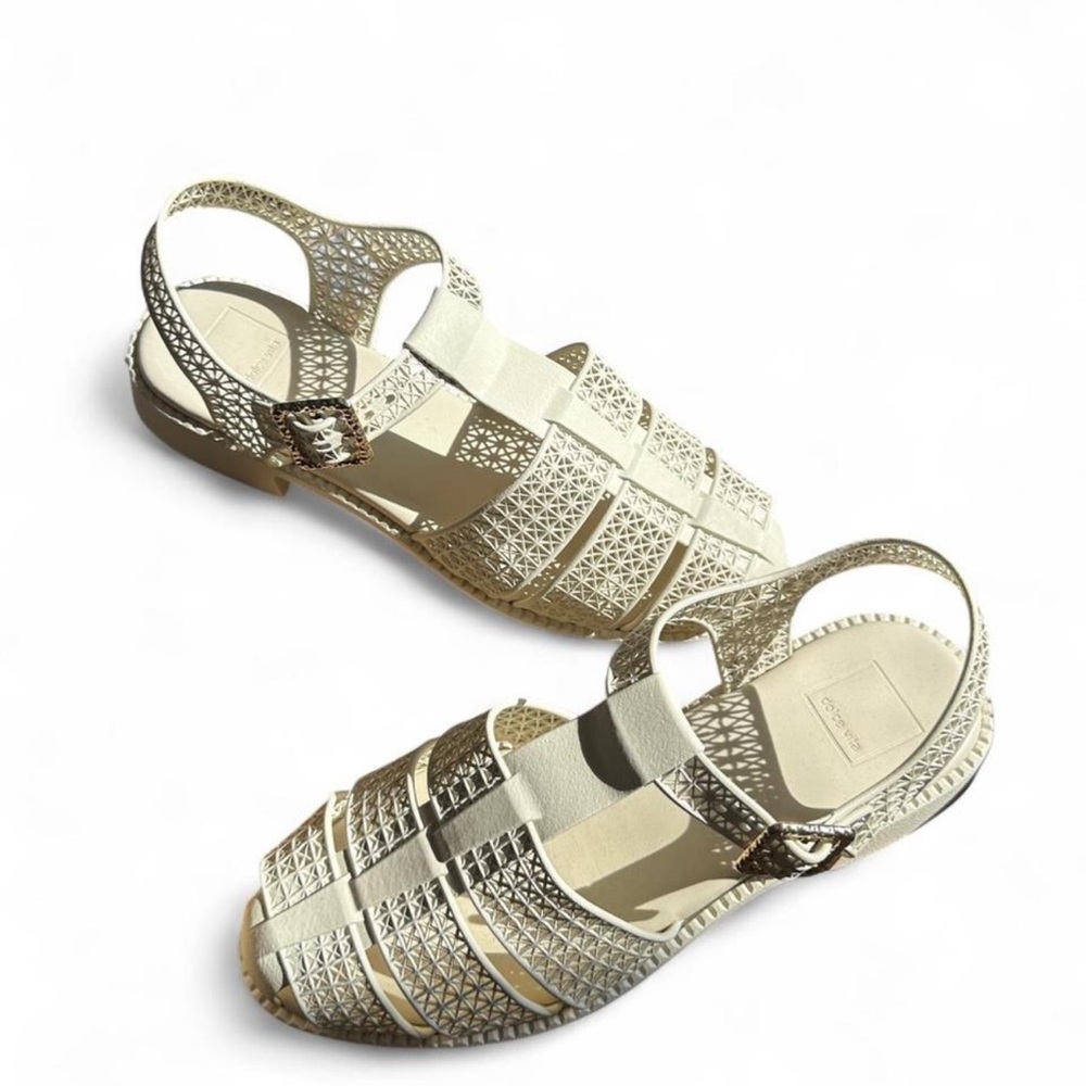 Women’s dolce vita Holis ivory patent Stella h20 sandal brand new never worn